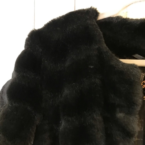 Sam Edelman Chevron Grooved Faux Fur Coat - Picture 5 of 12